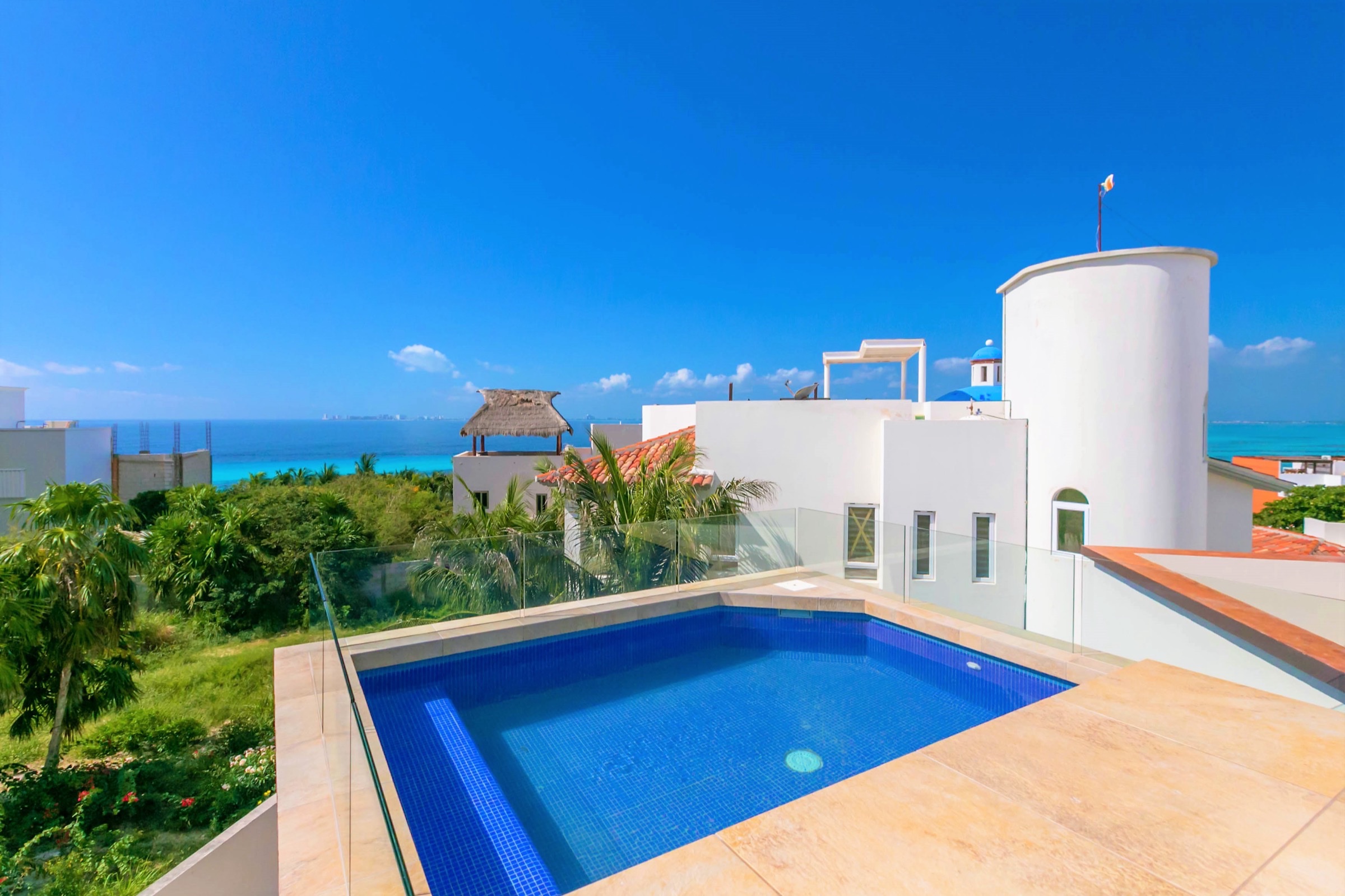 Two pools at Casa Elegante